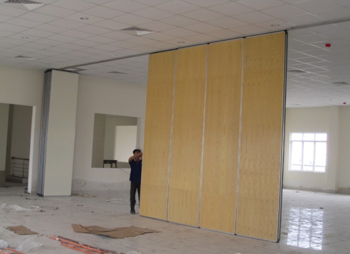 vách ngăn di dộng, vách ngăn vệ sinh, vách ngăn văn phòng, vách ngăn di động gỗ, vách ngăn di động kính...